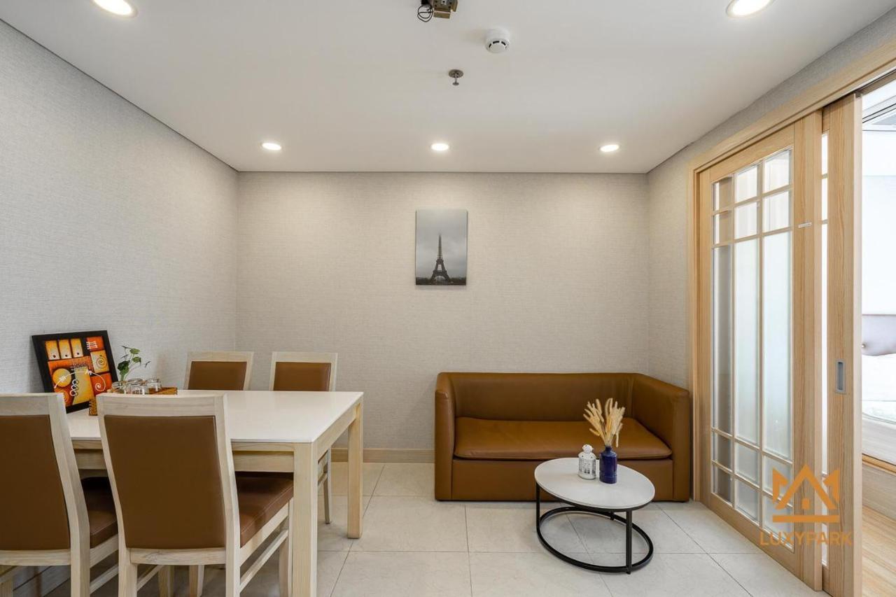 Luxy Park Hotel & Apartments-City Centre Ho Chi Minh City Exterior photo